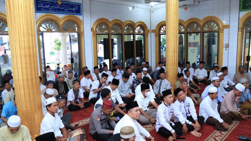 Safari Ramadhan di Masjid Jami Nurul Huda, Bupati Berharap Silaturahmi Tetap Terjaga