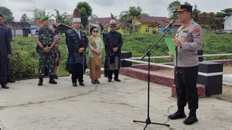 Memperingati Hari Pendidikan Nasional, Kapolres Bersama Forkopimda Ziarah ke Makam Tokoh Pelopor Pendidik Simalungun Guru Jason Saragih