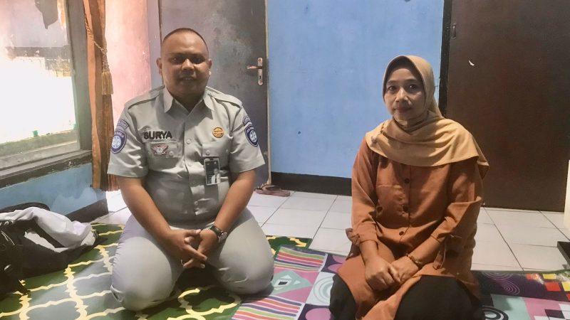 Ahli Waris Korban Laka Lantas Tertemper Kereta Api Di Km.173+8/9 Jalur Hulu KS Haur Pugur, Kabupaten Bandung Terima Santunan Dari Jasa Raharja Jawa Barat