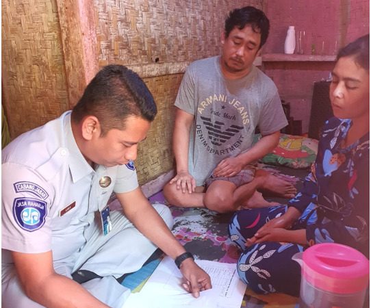 Jasa Raharja Kabupaten Bandung Gerak Cepat Santuni Ahli Waris Kecelakaan di Kecamatan Pangatikan Kabupaten Garut
