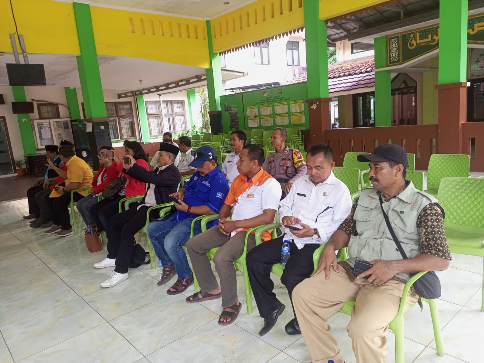 Bhabinkamtibmas Jatimurni Hadiri Rapat Pleno DPSHP Wilayah Pondok Melati