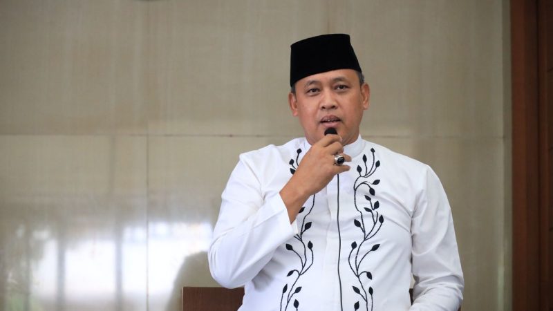 Jum’at Keliling, PLT Wali Kota Bekasi Berinteraksi Dengan Warga Rawalumbu