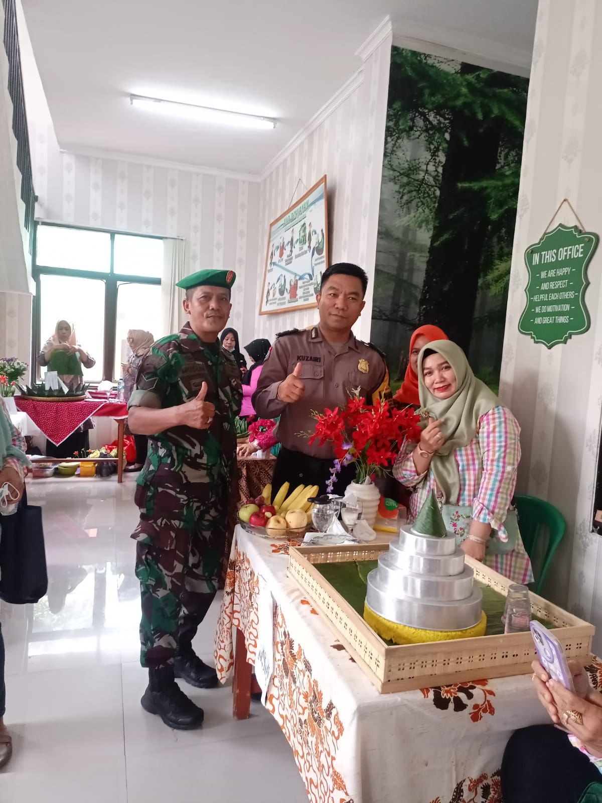 Saling Bersinergi, Binmaspol  Polsek Bekasi Kota dan Babinsa Monitoring kegiatan Masyarakat