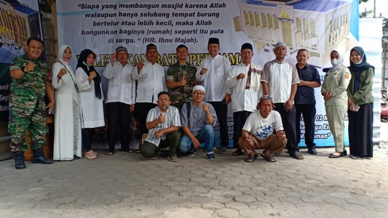 Danramil 02/Matraman Prakarsai Giat Peletakan Batu Pertama Pembangunan Masjid Baiturrahim