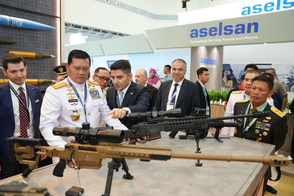 Panglima TNI Hadiri Upacara Pembukaan Langkawi International Maritim And Aerospace 2023 di Malaysia