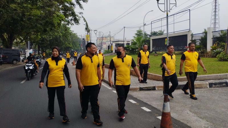 Kegiatan Olahraga dalam PMJ 60 KM Finisher Polres Metro Bekasi Kota