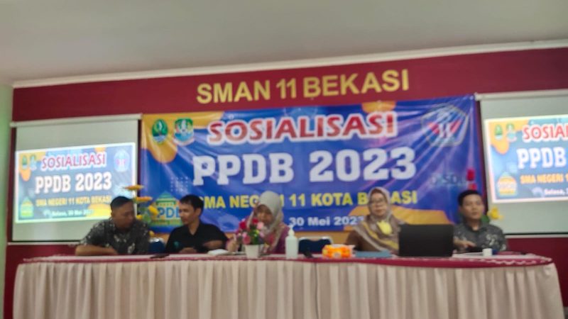 Giat Bhabinkamtibmas Jatisari Monitoring Sosialisasi PPDB di SMAN 11 Kota Bekasi
