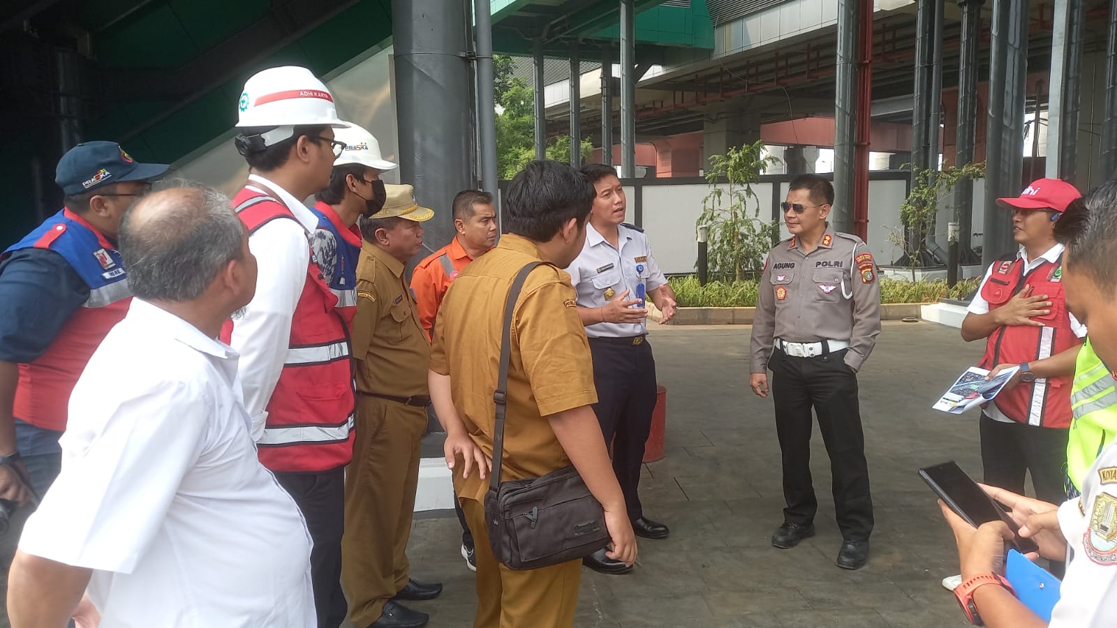 Jelang Pengoperasian LRT, Kasatlantas Tinjau Kesiapan 4 Stasiun LRT Di Kota Bekasi