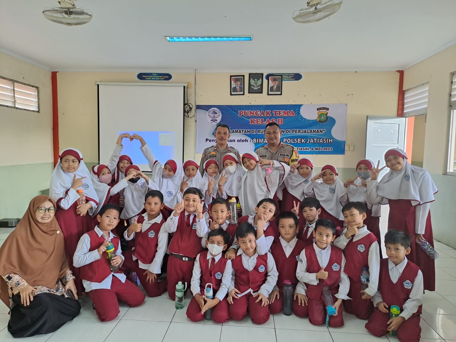 Polri Goes To School, Polsek Jatiasih melaksanakan Penyuluhan di SDIT Yapid