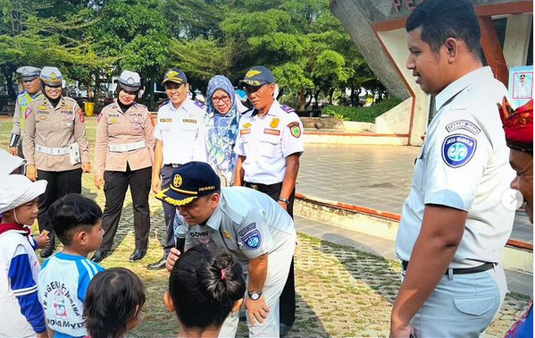 Jasa Raharja Indramayu Bersama Mitra Kerja Terkait Lakukan Sosialisasi Sadar Lalu Lintas Usia Dini (Salud)