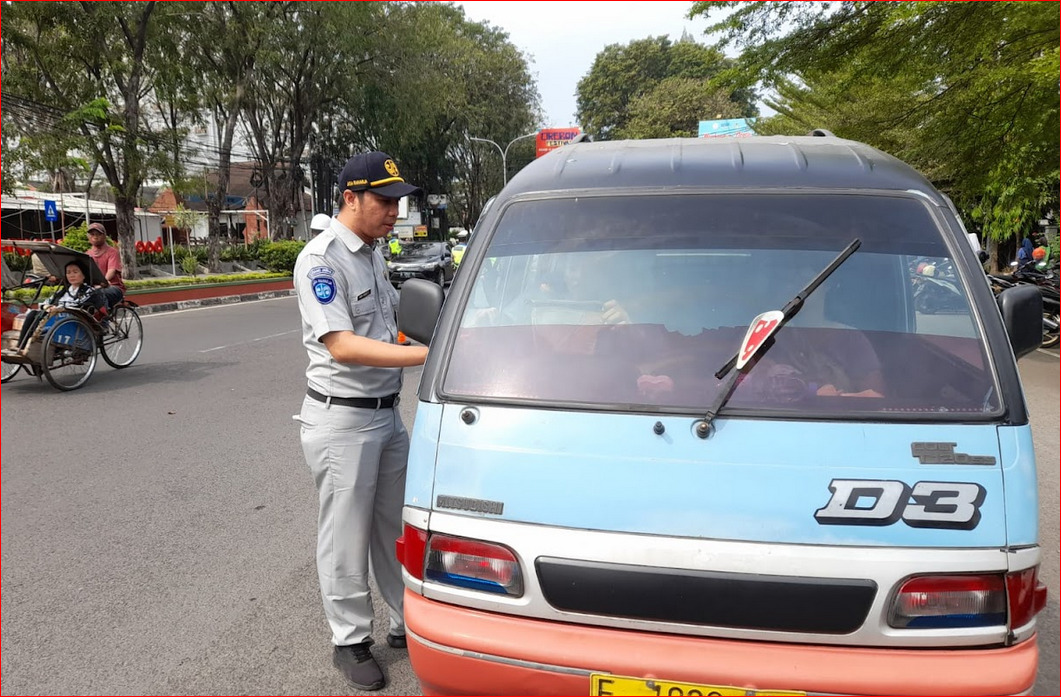 Jasa Raharja Bersama Bapenda Dan Satlantas Polres Kota Cirebon Gelar Pemeriksaan Kendaraan Gabungan Untuk Meningkatkan Kepatuhan Masyarakat