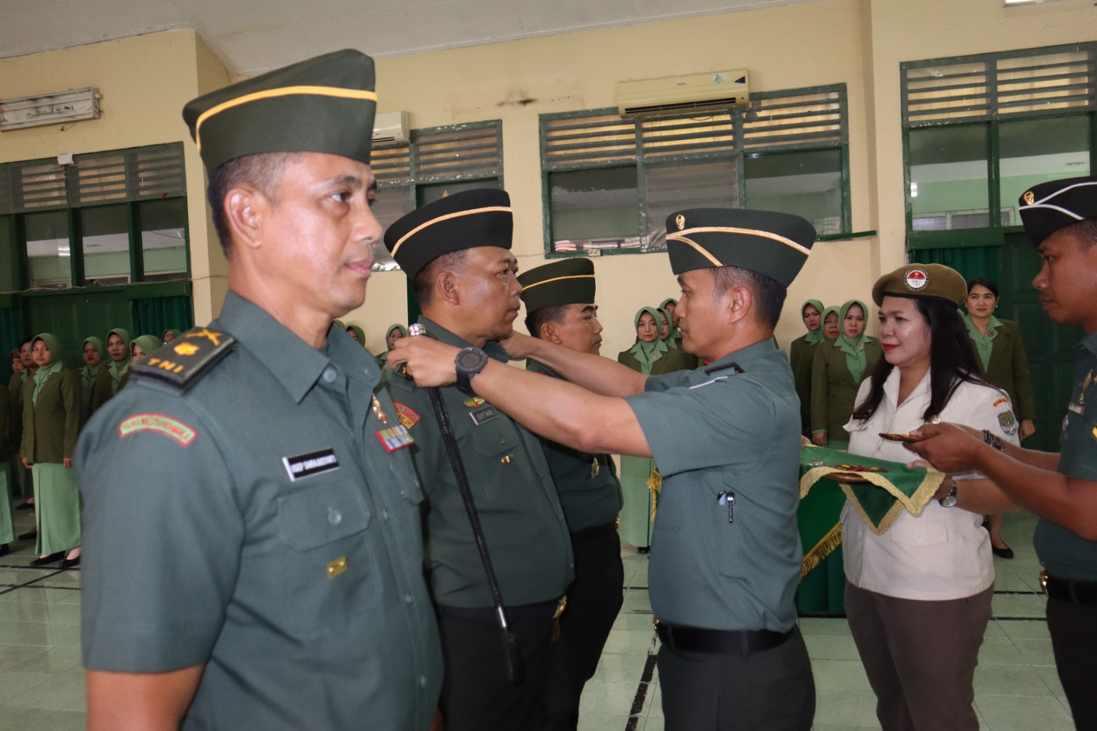 Acara Serah Terima Jabatan Danramil Dan Korprapot Masuk dan Pindah Satuan Perwira Kodim 0504/JS