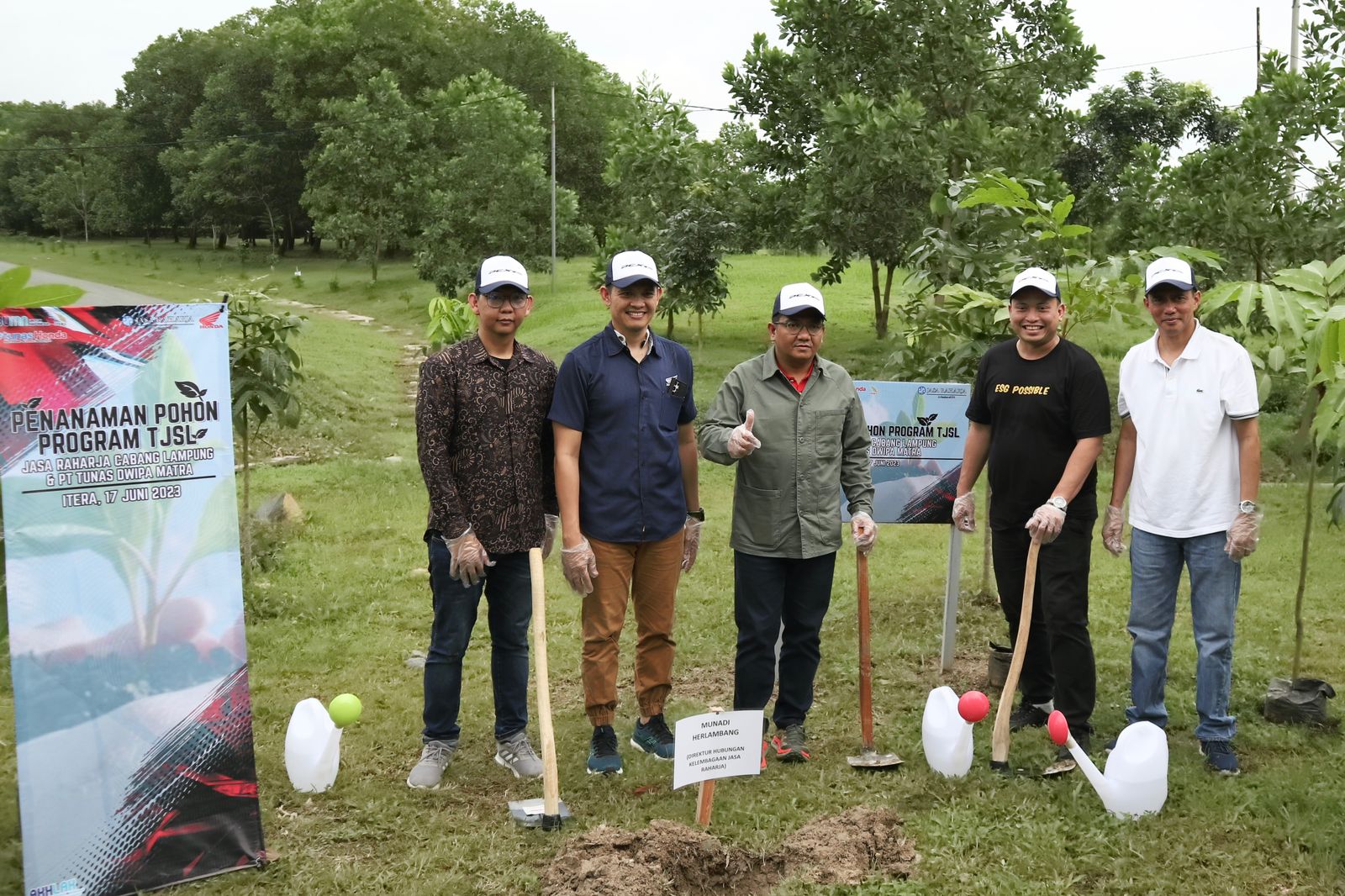 Berkontribusi Kurangi Emisi Karbon, Jasa Raharja Tanam 1.000 Pohon di Lampung