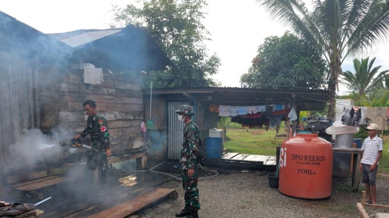 Konsistensi Satgas Yonif 143/TWEJ Bantu Masyarakat Berantas Malaria