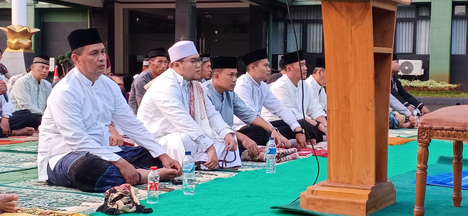 Kodim 0505/JT Gelar Sholat Idul Adha Berjamaah Bersama Warga Masyarakat