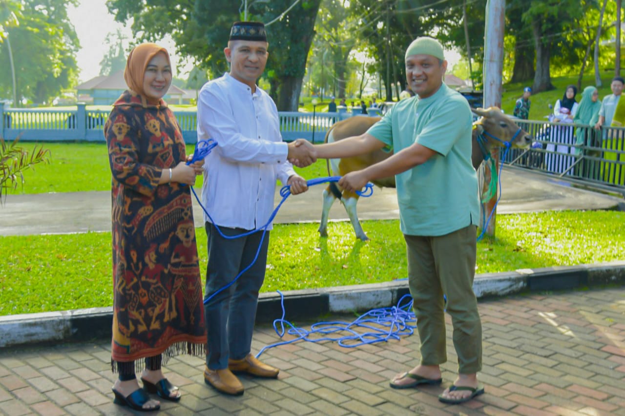 Rayakan Idul Adha 1444 H, Danlantamal IX Laksanakan Sholat Ied Bersama Warga dan Pemotongan Hewan Kurban