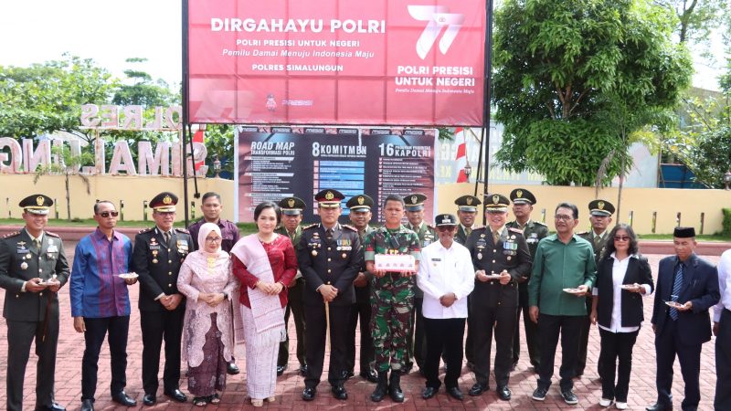 Syukuran Hari Bhayangkara Ke 77 Kapolres Dapat Suprise Kue Dari Dandim Dan Suapan Kue Dari Wakil Bupati Simalungun