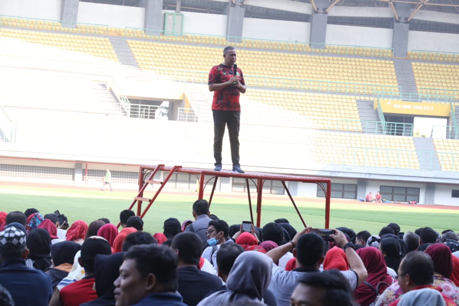 Plt. Wali Kota Bekasi Ajak Sparko Para Pegawai Non ASN di wilayah Sekaligus Beri Motivasi