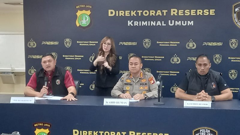 Polisi Tangkap si Kembar Rihana Rihani Modus HP Pre Order Raup Puluhan Miliar