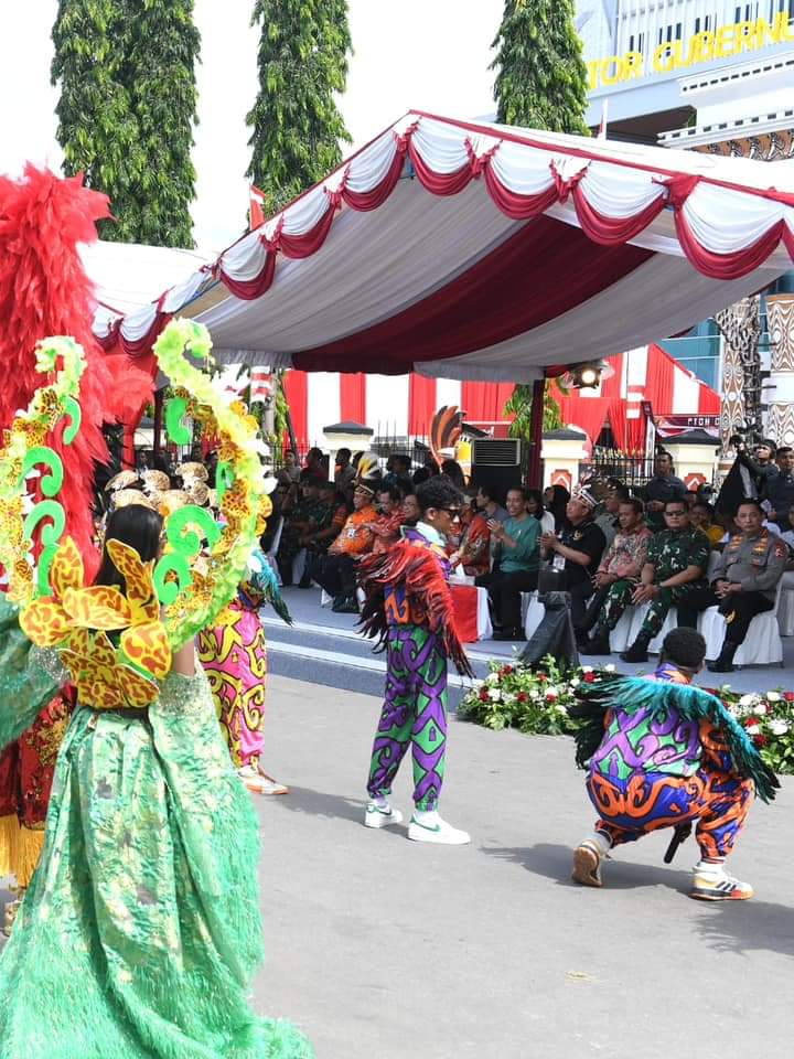 Panglima TNI Mendampingi Presiden RI Pembukaan Industri Kreatif di Tanah Papua