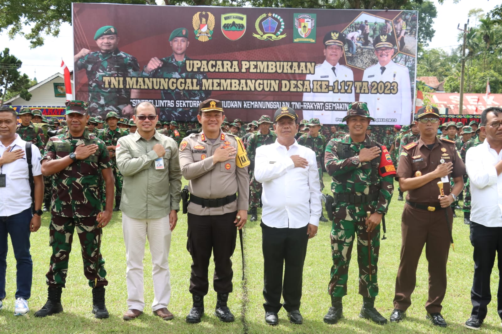 Kapolres Simalungun Hadiri Upacara TMMD Ke117 TA 2023, “Bangkitkan dan Pelihara Semangat Haroan Bolon”