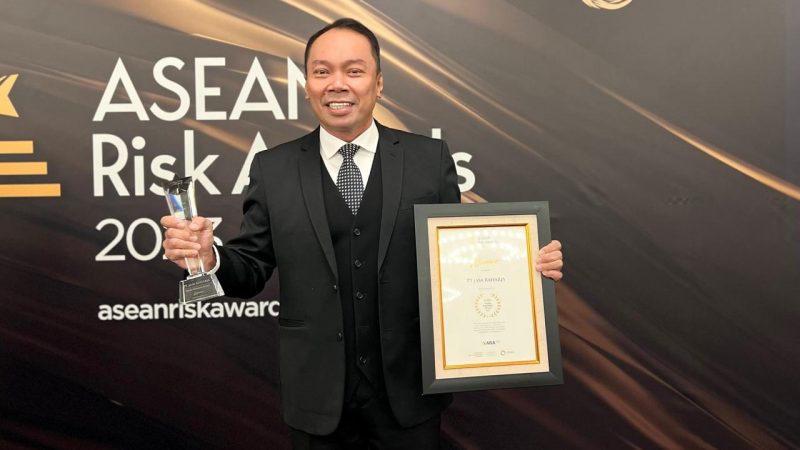 Rivan A. Purwantono Raih Risk Professional of the Year di Ajang ASEAN Risk  Awards 2023