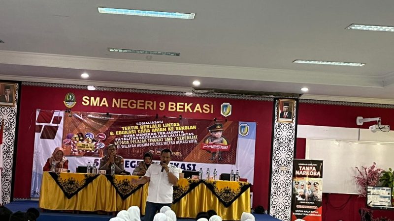 Polres Metro Bekasi Kota Pembinaan dan Penyuluhan kepada Pelajar Antisipasi Narkoba, Tawuran dan Tertib Lalu Lintas