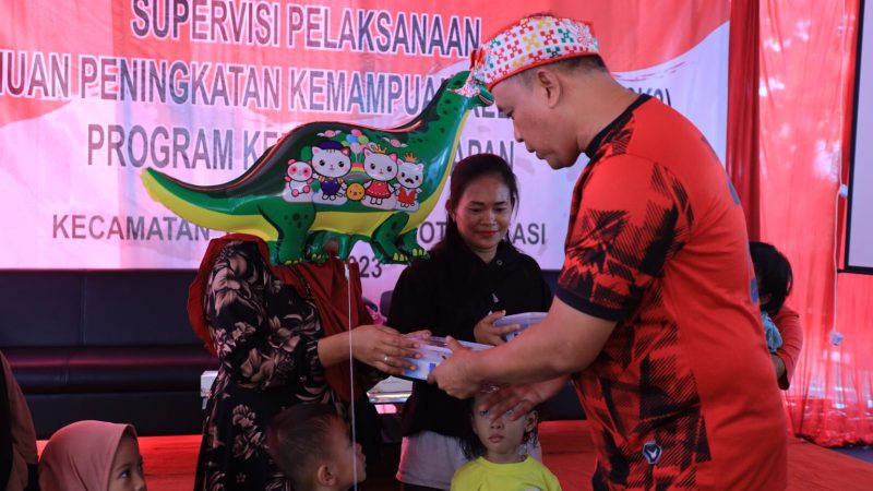 CEGAH ANAK STUNTING DI KOTA BEKASI. PLT. WALI KOTA BEKASI BERI POINT PENTING UNTUK PENDAMPING KELUARGA