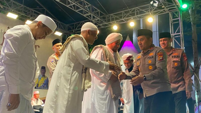 Dalam Rangka Cooling System Pilpres Dan Pileg Pemilu 2024, Kapolda Metro Jaya Hadiri Tabligh Akbar “Tangsel Bersholawat”