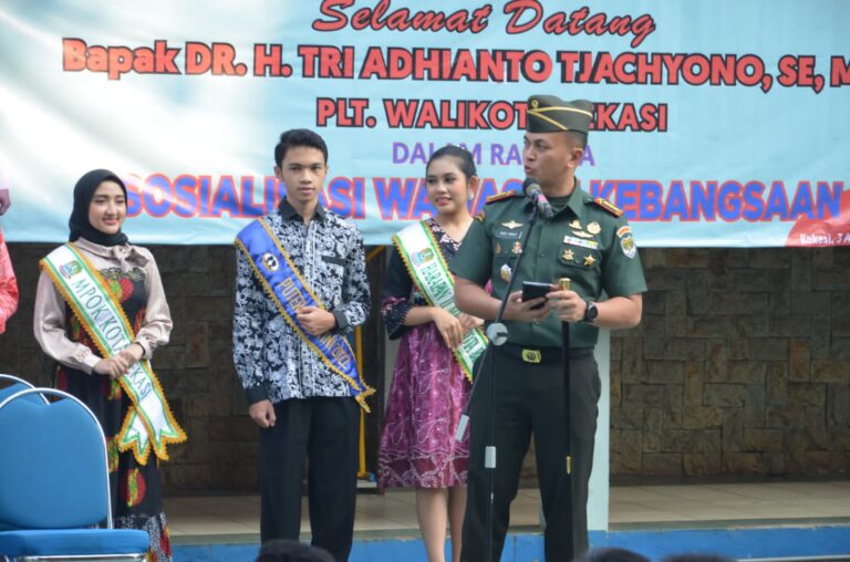 Plt Walikota Bekasi Bersama Dandim 0507/Bekasi Berikan Materi Wawasan Kebangsaan Di SMK Terput