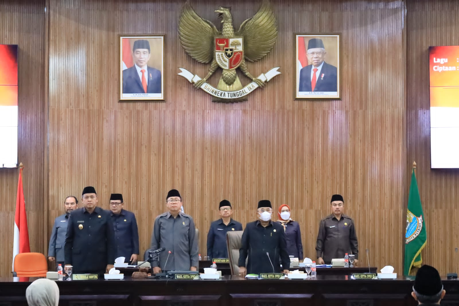 Plt. Wali Kota Bekasi Hadiri Rapat Paripurna DPRD Pengumuman Pengesahan Pemberhentian Wali Kota Bekasi dan Penunjukkan Pelaksana Tugas Wali Kota Bekasi