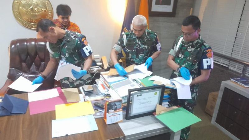 Kapuspen TNI : 22 Penyidik Puspom TNI dan 8 KPK Geledah Kantor Basarnas