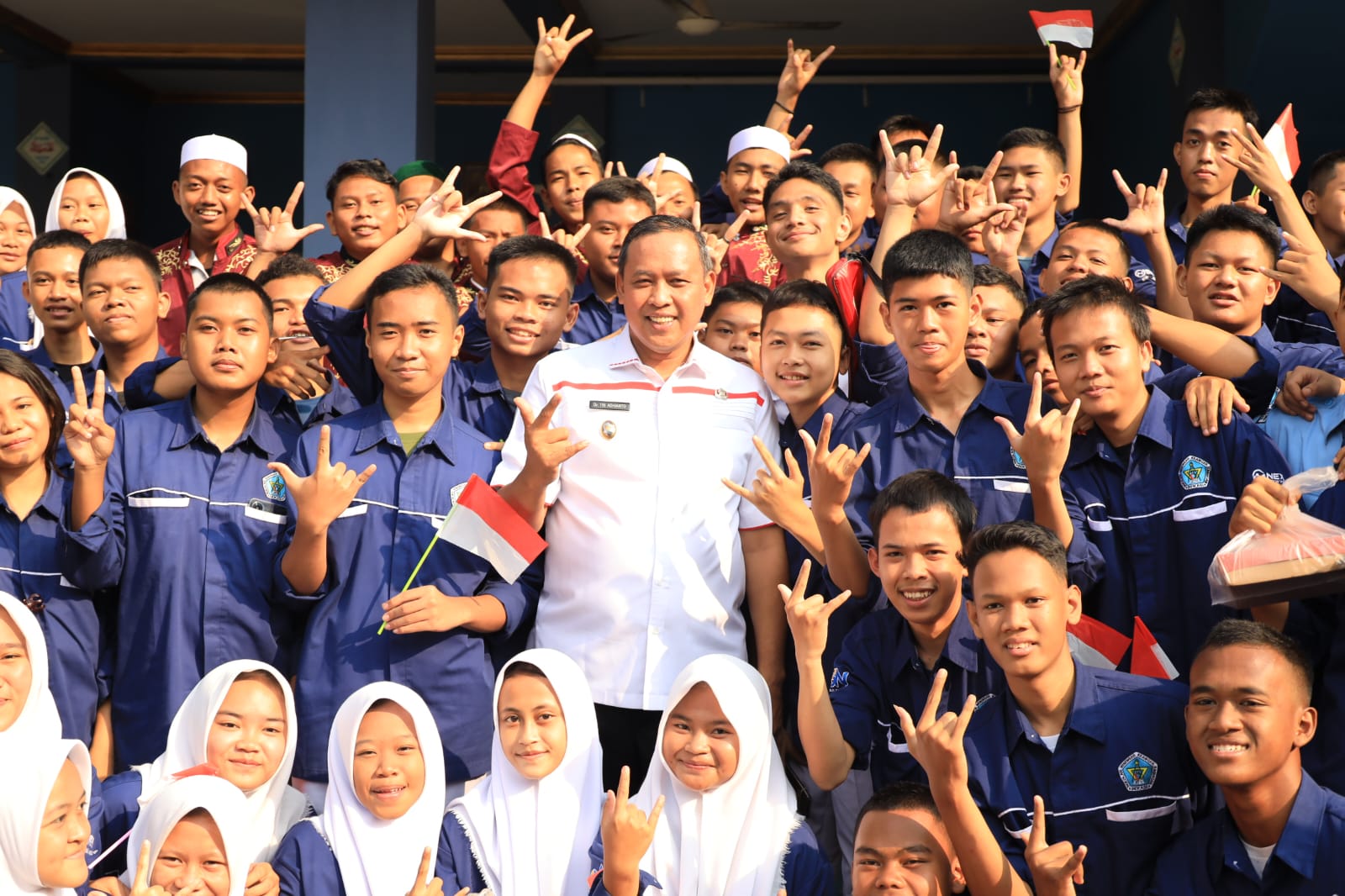 Datangi Dua Sekolah di Mustikajaya, Plt. Wali Kota Bekasi: “Tanamkan Selalu 4 Pilar Kebangsaan Di Diri Masing-Masing”