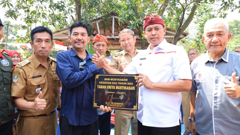 Taman di Kota Bekasi Bertambah, Plt. Wali Kota Bekasi Resmikan Tiga Taman di Wilayah Kecamatan Mustikajaya