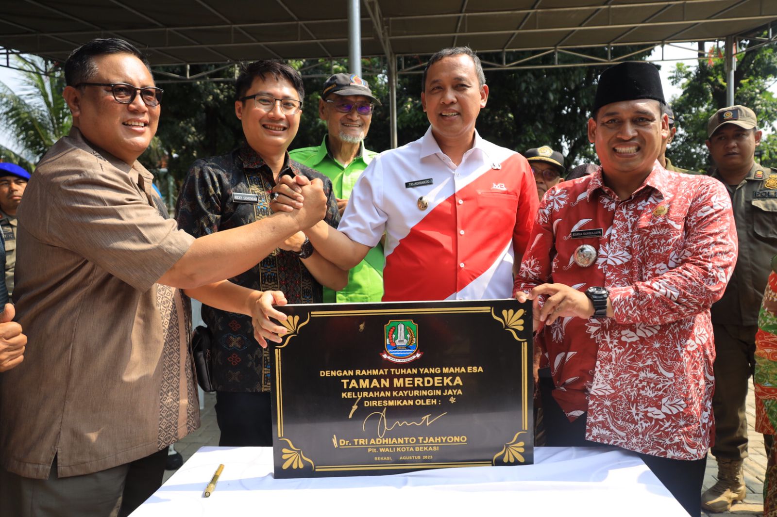 Kembali Resmikan Taman, Plt. Wali Kota Bekasi “Hijaukan Lingkungan”