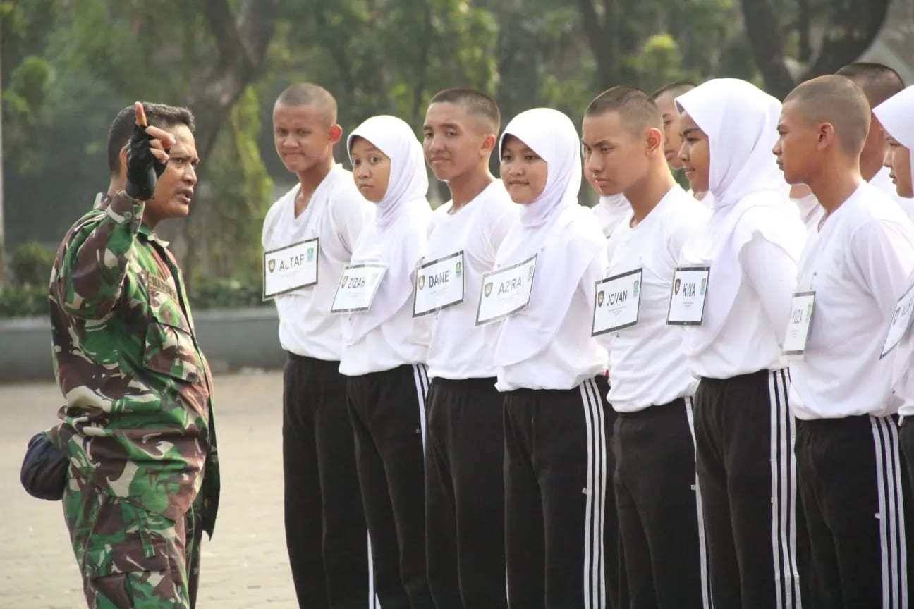 Berikan Yang Terbaik, Personil Kodim 0507/Bekasi Latih Anggota Paskibraka Tingkat Kota Bekasi