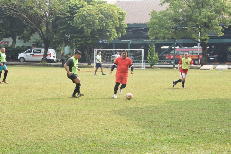 Pejabat Kodam Jaya Dan Polda Metro Jaya Olahraga Bersama