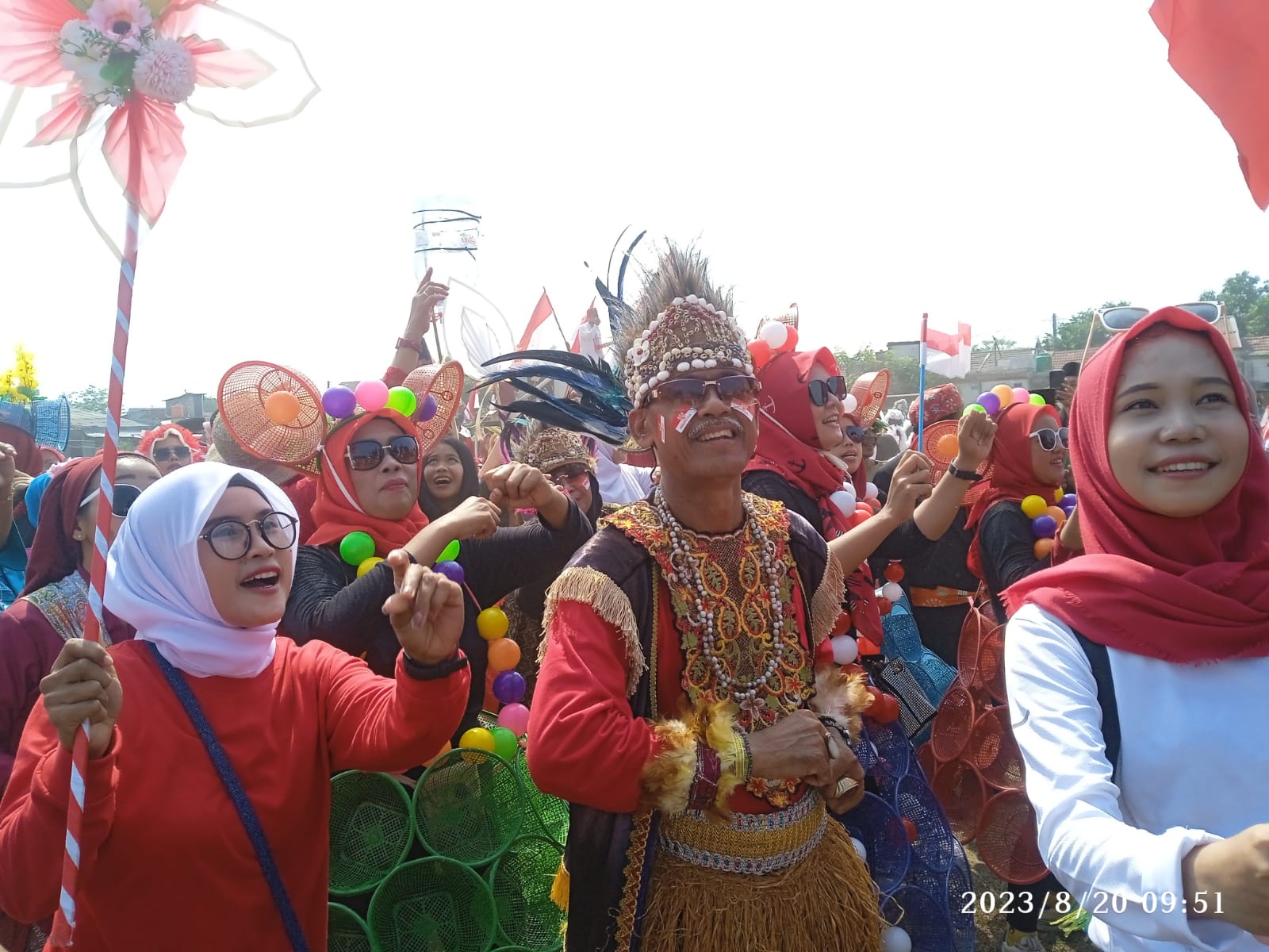 Pawai Karnaval Meriahkan HUT RI 78 di Desa Jejalenjaya, Unik dan Menarik