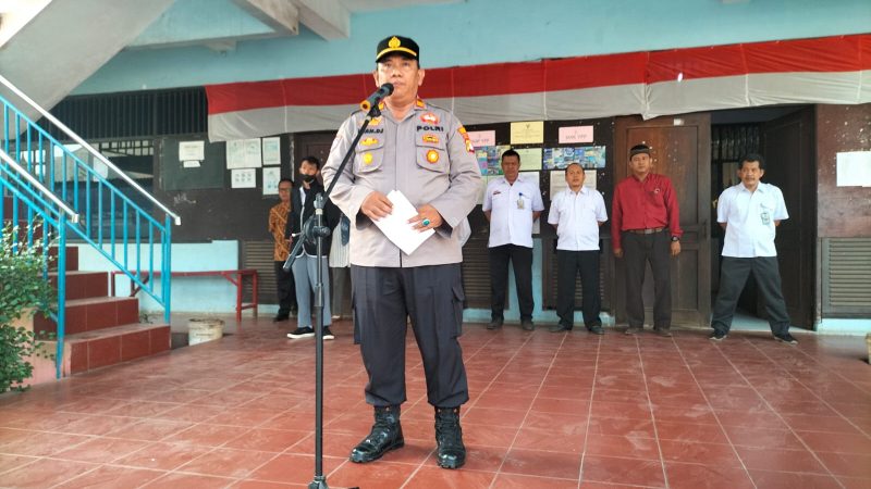 Polri Go To School, Unit Binmas Polsek Jatiasih Giat Irup Bendera di Sekolah YPP Jatiasih