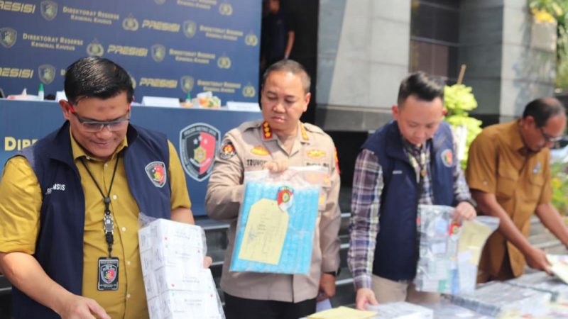 Indag Ditreskrimsus Polda Metro Tangkap Tersangka Peredaran Obat Keras Tanpa Izin