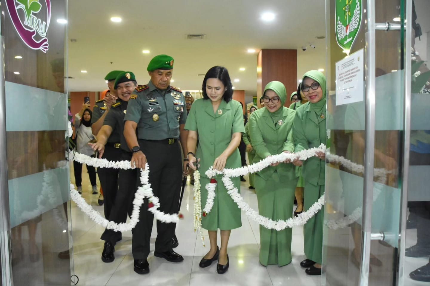 Pangdam Jaya Resmikan Ruang Flamboyan Rumkit Tk II Muh. Ridwan Meuraksa Kesdam Jaya