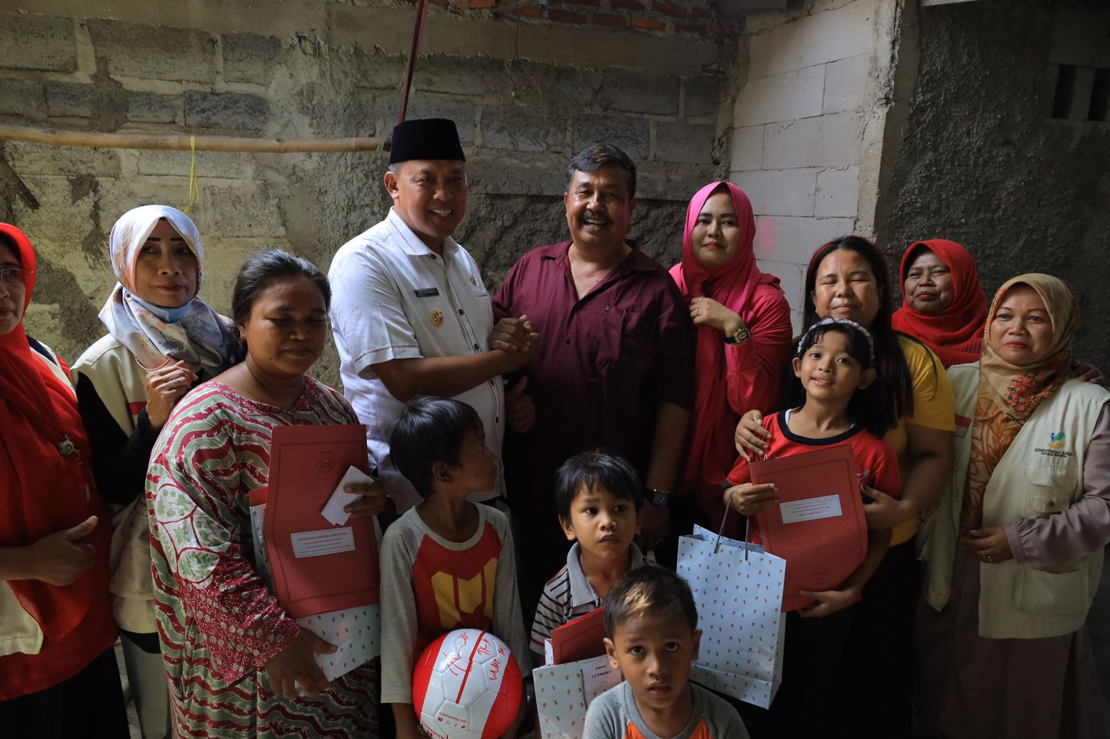 PESAN TRI ADHIANTO USAI BERIKAN BANTUAN KE ANAK YANG PUTUS SEKOLAH