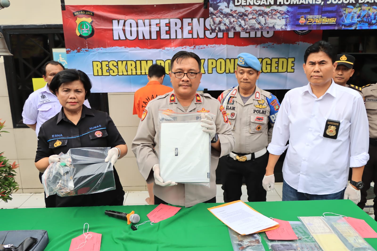 Polsek Pondok Gede Gelar Ungkap Kasus Pencurian Rumah Kosong di Jatibening Baru