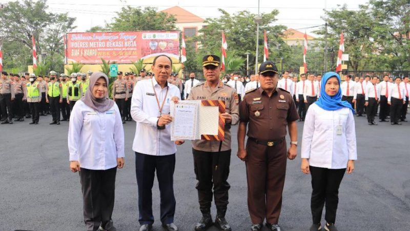 Deklarasi dan Penandatangan Komitmen Bersama Lingkungan Terjaga Polres Metro Bekasi Kota