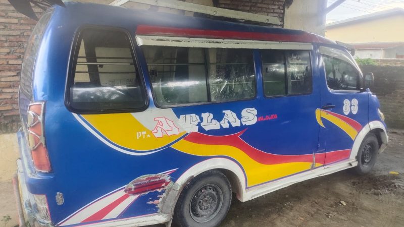 Polsek Tanah Jawa Tangani Kecelakaan Tunggal, Seorang Pelajar Ditabrak Minibus Daihatsu Grand Max