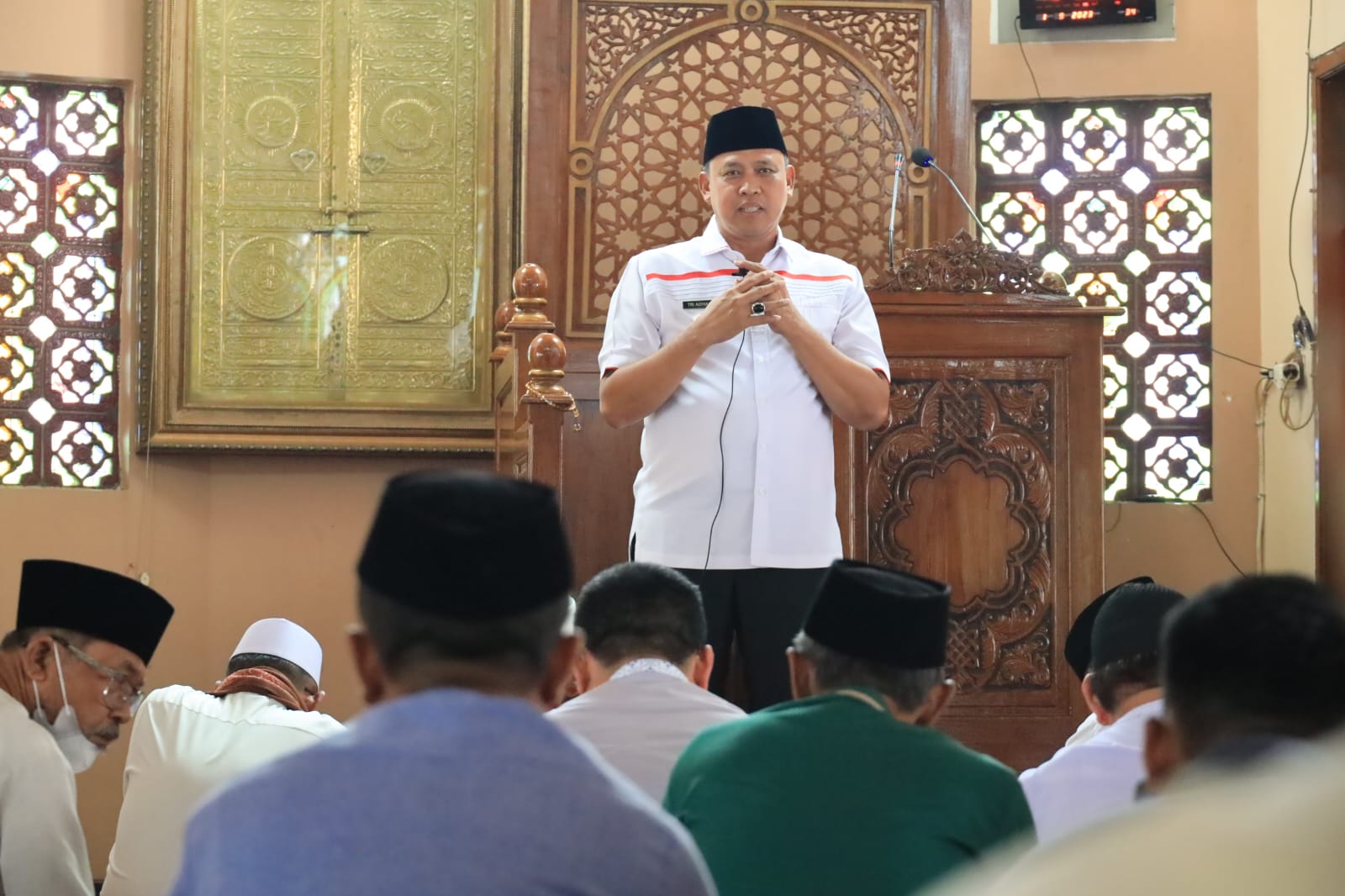 Shalat Jum’at Keliling di Wilayah Kecamatan Bekasi Barat, Wali Kota Bekasi: “Pemerintah Hadir Berikan Pelayanan Kesehatan Prima untuk Masyarakat”