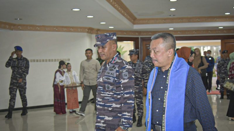 Danlantamal IX Sambut Kedatangan Deputi Gubernur Bi dan Waasops Kasal Pada Program Ekspedisi Rupiah Berdaulat di Maluku