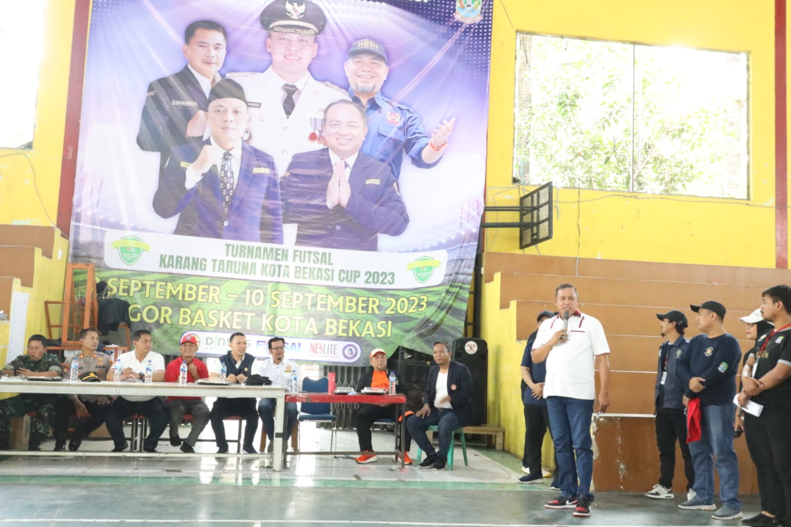 Wali Kota Bekasi Buka Acara Pertandingan Futsal Antar Kelurahan dari Karang Taruna Kota Bekasi.