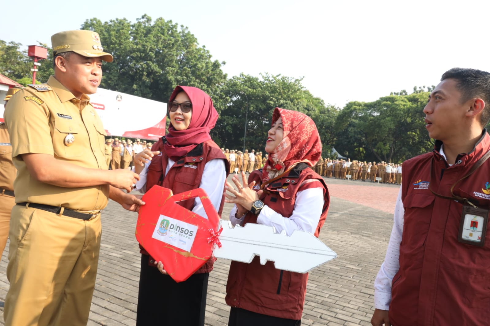 Wali Kota Bekasi Tandatangani Kerja Sama dan Serahkan Beberapa Penghargaan