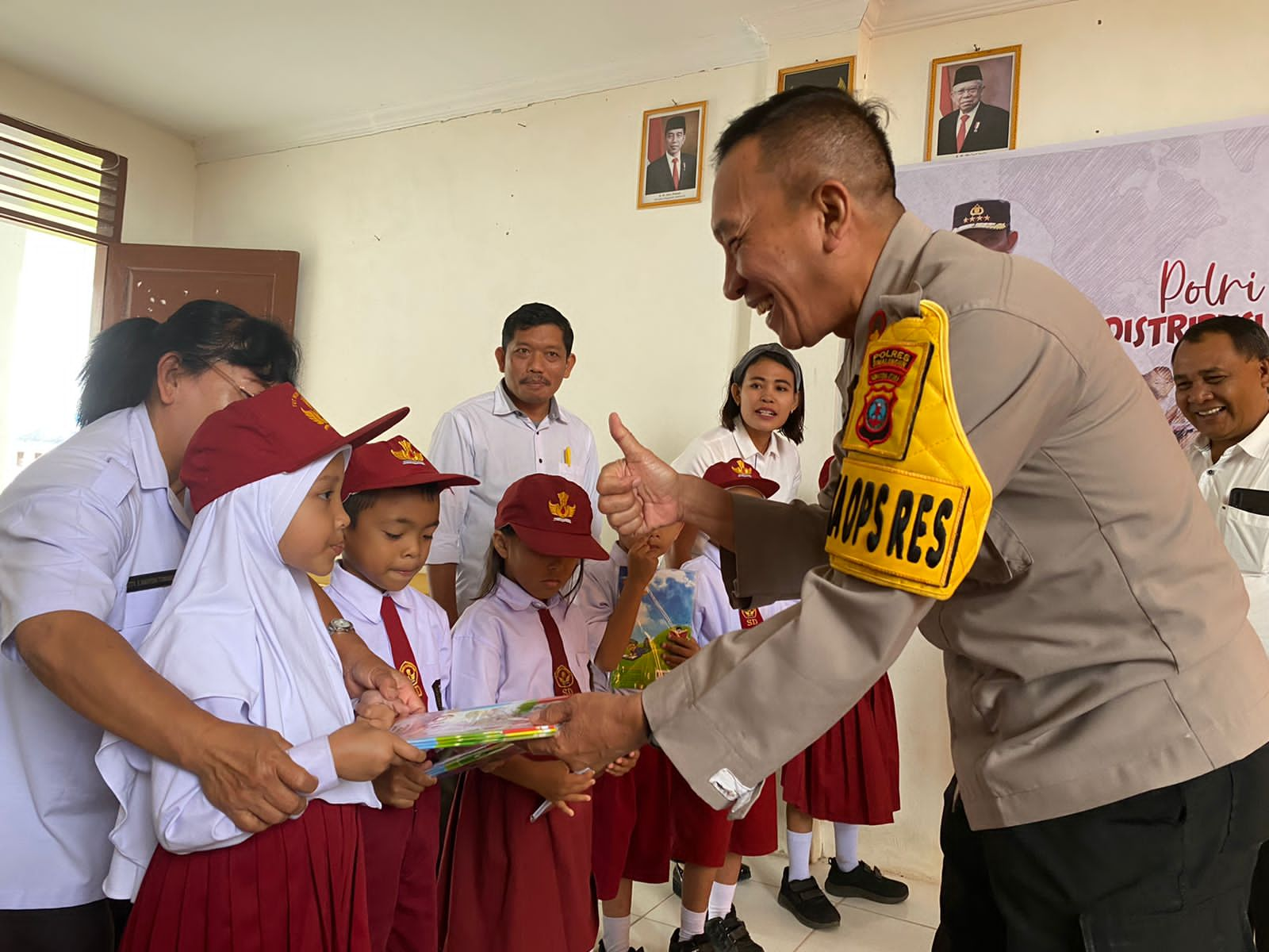 Polres Simalungun Menggelar Program Polri Peduli Budaya Literasi, Distribusi Buku ke Pelosok Nusantara